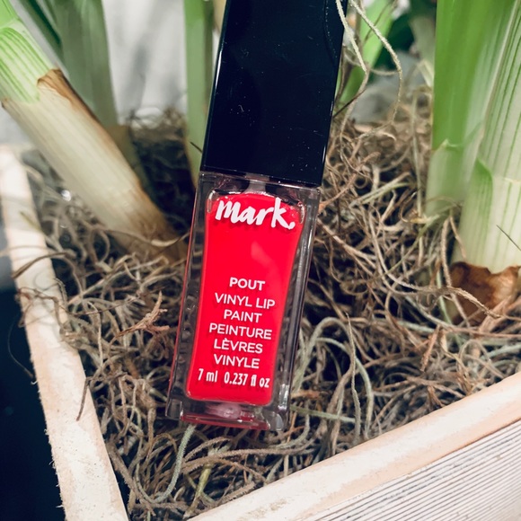 Mark Pout Vinyl Lip Paint - Picture 3 of 7